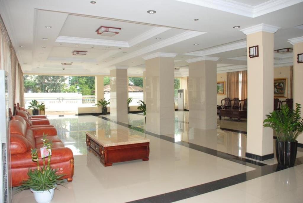Golden Hill Hotel - Lashio Exterior photo