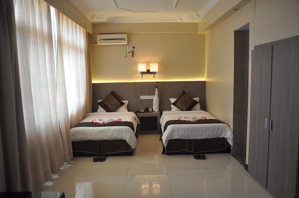 Golden Hill Hotel - Lashio Exterior photo