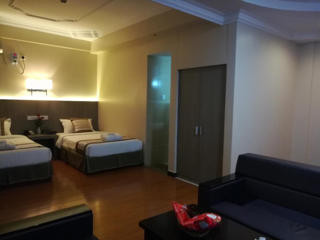 Golden Hill Hotel - Lashio Exterior photo
